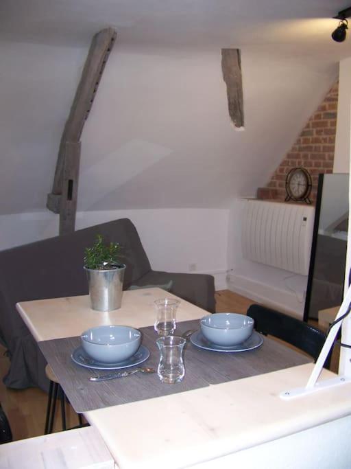 Rennes: Studio 4 Couchages, Proche Commerces, Bus. エクステリア 写真